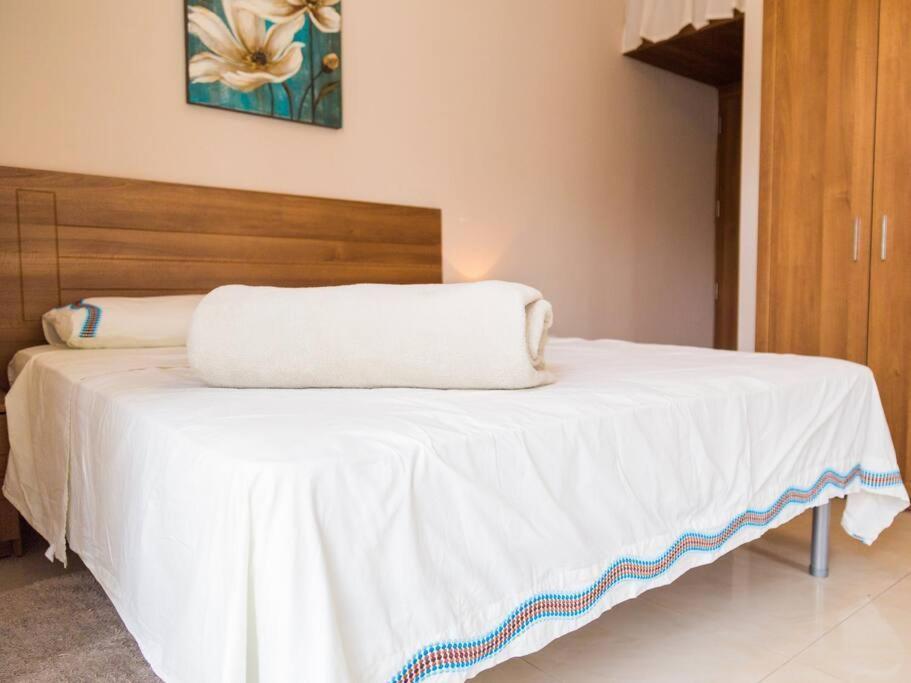 Sea Views Apartment-Wifi-Sleep 5 Марсаскала Екстериор снимка