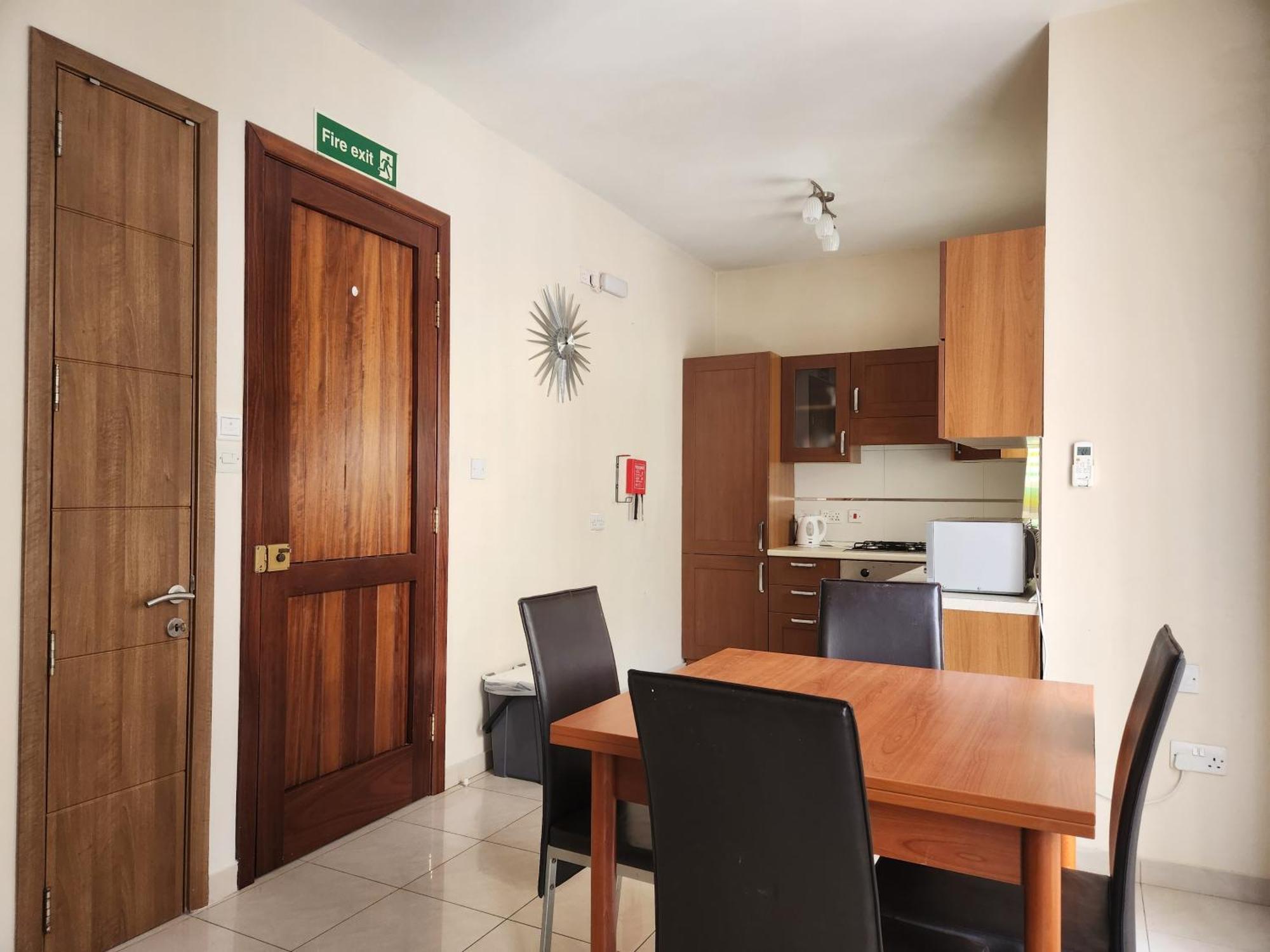 Sea Views Apartment-Wifi-Sleep 5 Марсаскала Екстериор снимка