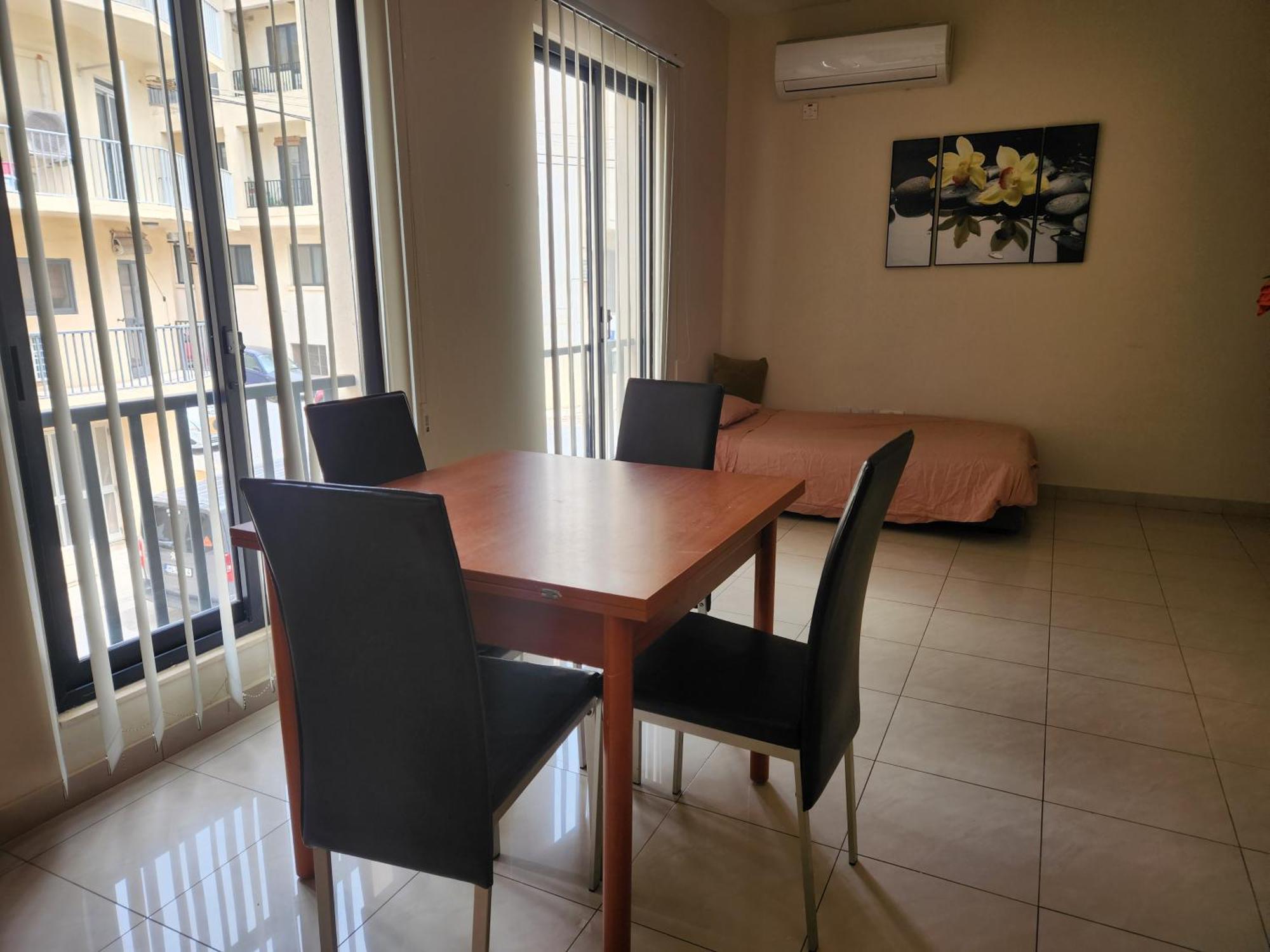 Sea Views Apartment-Wifi-Sleep 5 Марсаскала Екстериор снимка